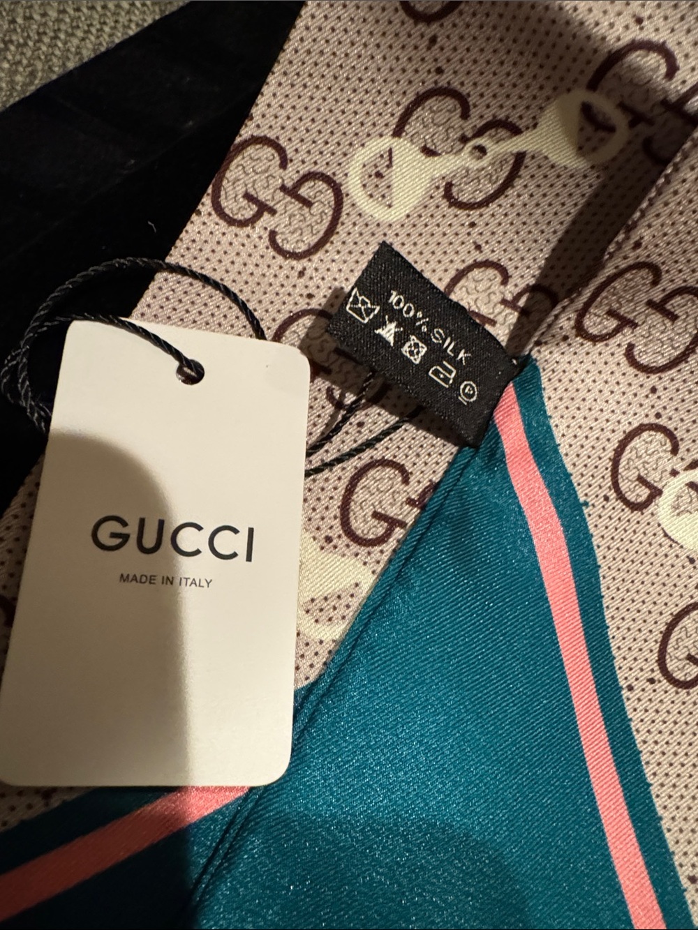 NEW Gucci 100% Silk Twillie Scarf Tie - Picture 4 of 8